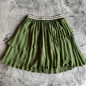 JÄTTEFIN KJOL💚 - Världens finaste kjol 💚