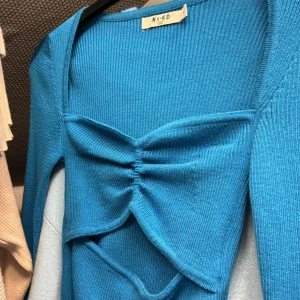 Nakd tröja - Aldrig använd! 