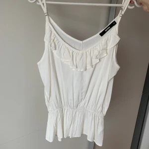 Topp Bikbok  - Topp från Bikbok, söt till sommaren 🌸aldrig använd 