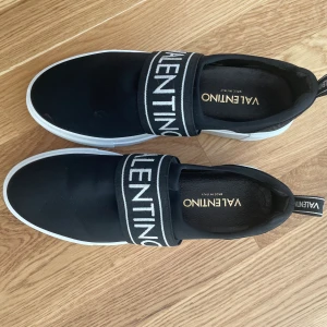 Sneakers Valentino - Nya oanvända 