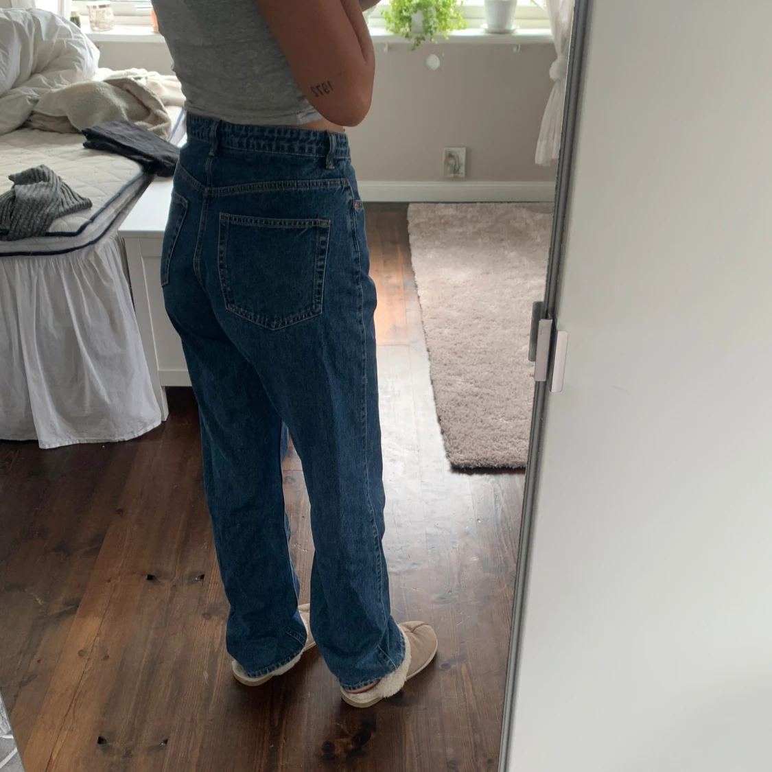 Mörkblå jeans  - 91