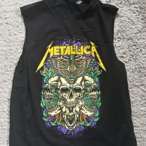 Metallica linne från HM. Knappt använt. 
