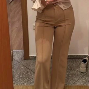 Kostymbyxa - Endast testad!