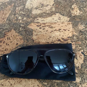 Tom Ford Jacob - Det är ett par riktigt schyssta Tom Ford Jacob brillor i bra skick! Box fås ej med!