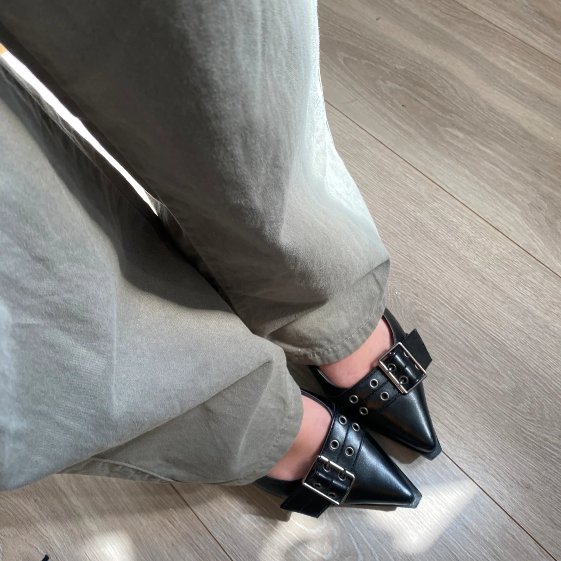 Militärgröna cargo jeans - 90