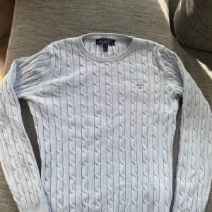 Tröja - Storlek M men är mer som xs/s