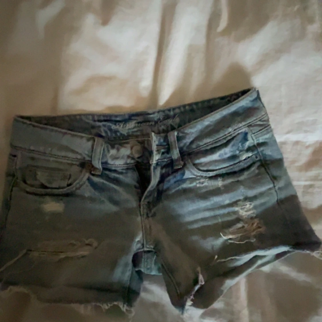 JÄTTE Lågmidjade shirys - 91