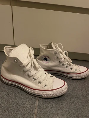 Converse  - Knappt använda Converse  Storlek 37.5