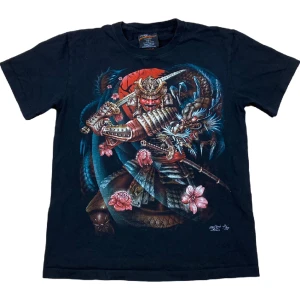 Rock Chang Ronin T-Shirt - Svart T-Shirt från Rock Chang i grymt skick! Storlek M, ställ gärna frågor!😊