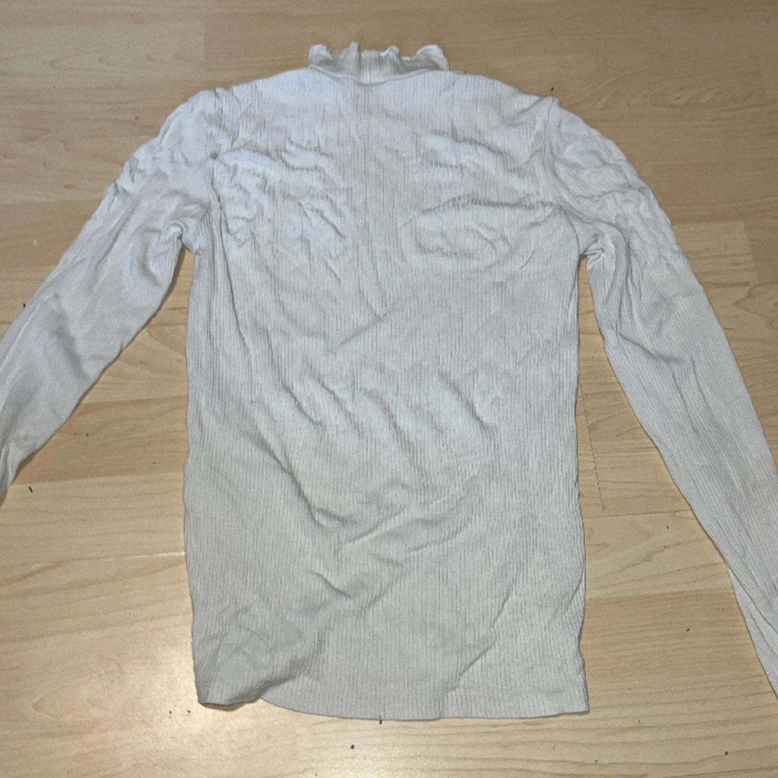 Vit Turtleneck ribbad