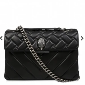 Kurt Geiger väska - Säljer den här jättesnygga kurt geiger väskan. Den har några små repor men annars i väldigt bra skick!