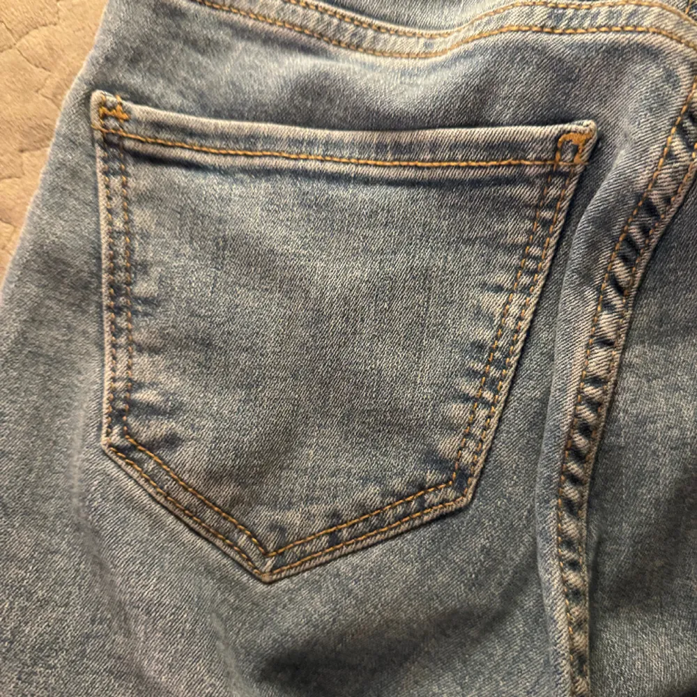 Flaer jeans från mango. Jeans & Byxor.