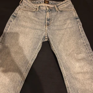 Lee jeans - Lite använd  Storlek 27 33