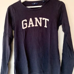 Långärmad t-shirt från GANT - Använd men i fint skick Storlek XS, kan även passa S