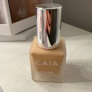 Caia foundation  - Säljer min foundation från caia i färgen 2N pga fel nyans för mig, så endast testad 🤗 nypris 325 kr