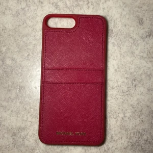 Telefon skal Michael kors  - Helt nytt telefon skal, iPhone 7+. Det är äkta Michael kors 