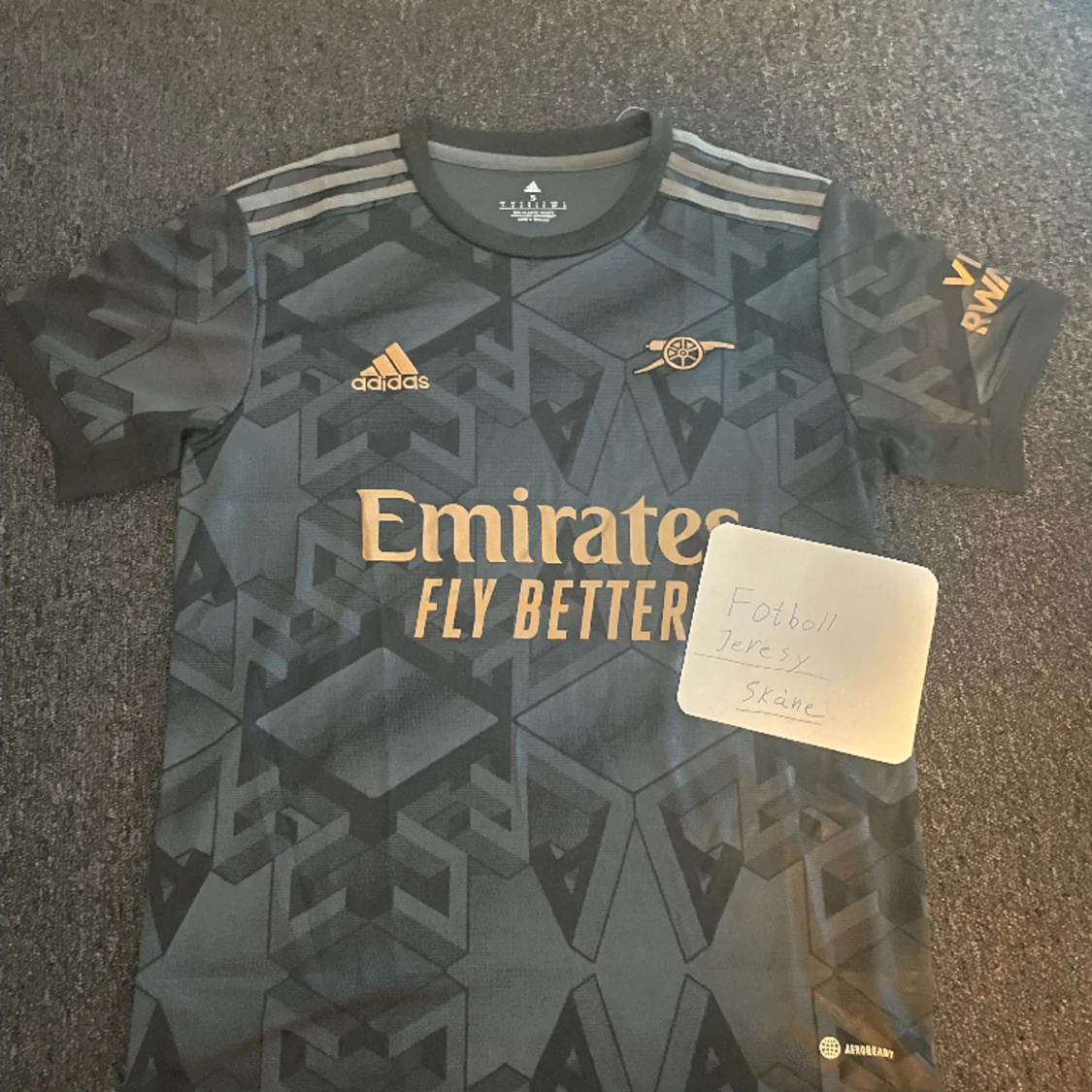 Fotbollströjor 250kr st  - 90