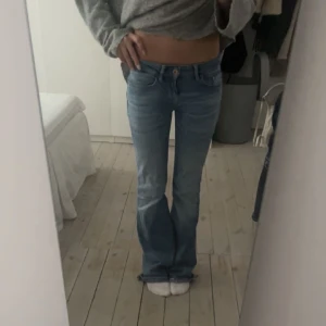 Only jeans - Jättefina ljusblå lågmidjade jeans som inte kommer till användning.💕