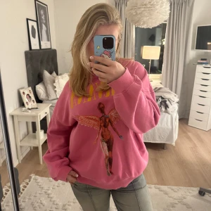 Råsa swetchurt  - Super fin oversis swetchurt i råsa super mysig och andvänd 2-3 gonger och kommer inte till andvändnig iga defekter och är varsamt andvänd 💕