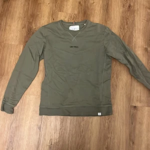 Les Deux tröja - Les Deux Tröja som är i bra skick. Kan fraktas