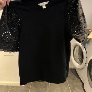 T-shirt  - Jag säljer min t-shirts då den inte kommer till användning 