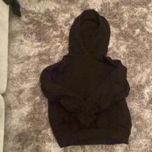 Svart hoodie  - Från hm 