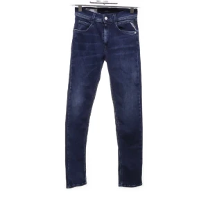 Replay jeans  - Säljer mina Replay annbass i storlek 26. Slim fit, använda men bra omhändertagna 