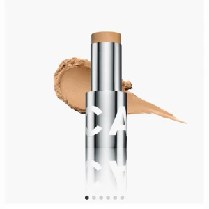 Bb stick caia - Köpte i början på augusti, den är använd fåtal gånger då jag köpte fel färg. Nästan allt finns kvar och första lagret kan skrapas av🥰 nypris 245kr säljer för 130kr+frakt