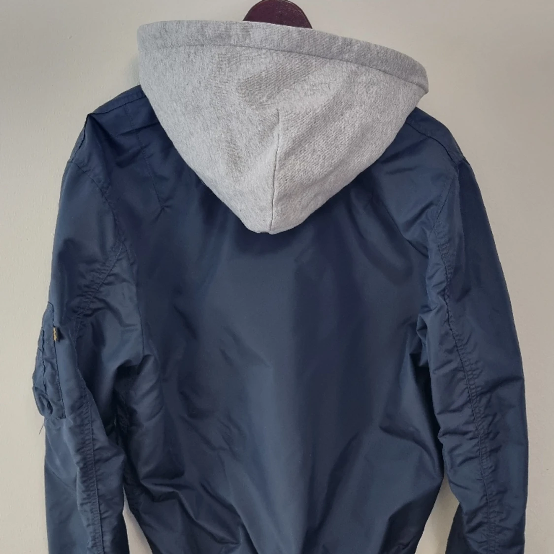 Alfa industries - Bomber jacka med avtagbar luva - 90