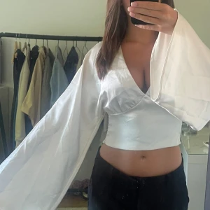 satin blus  - från gina, endast testad💗