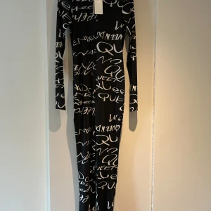 H&M Studio Collection Jumpsuit  Stl 36 - Oanvänd, lapparna hänger kvar