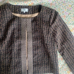 Kofta/jacka  - Fin kofta/ jacka från Noa Noa 