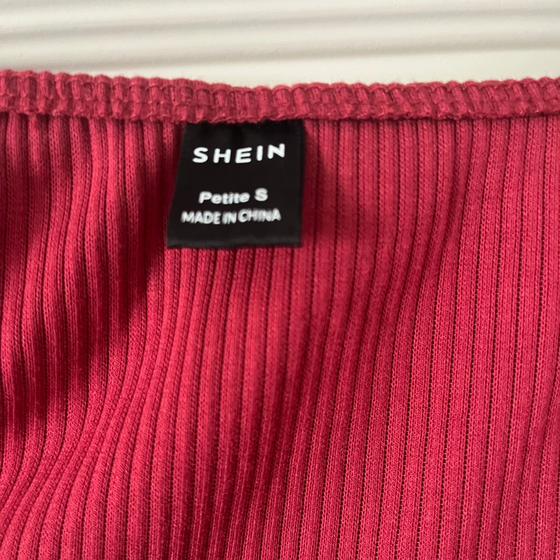 Vinröd klänning  - 91