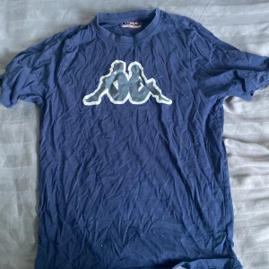 KAPPA T-shirt  - 8/10 väl använd  Size S