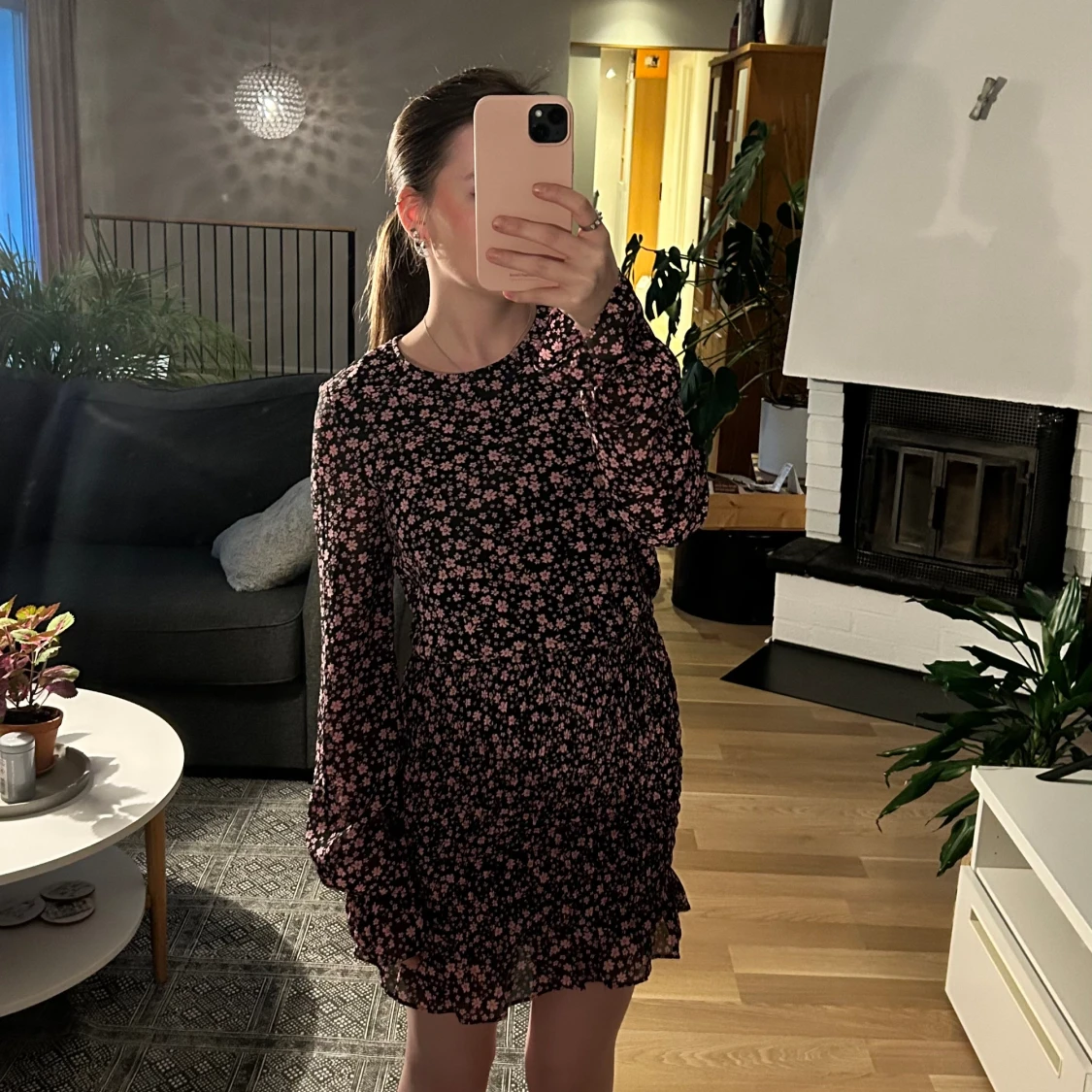 Klänning med rosa blommor