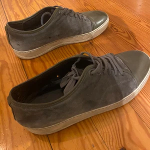 Lanvins - Ett par par fräsha lanvins, snygga nu till våren. skick 7/10 storlek 44 