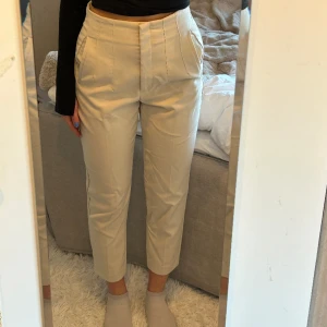 Kostymbyxor - Kostymbyxor från zara. Är 175cm för referens