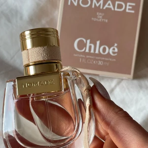 Chloé Nomade - Chloé Nomade endast testad några gånger då jag har för många parfymer💖💖💖 nyskick💖