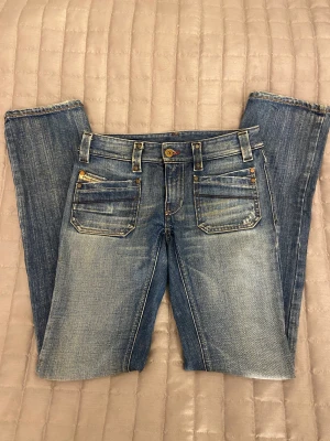 Diesel jeans  - Säljer mina diesel jeans som inte går att hitta på affär längre. De är i jätte bra skick. Strl 25/26, de passar bra på mig som bär XS/S💓