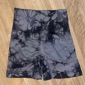 booty shorts  - tränings shorts med scrunch på rumpan