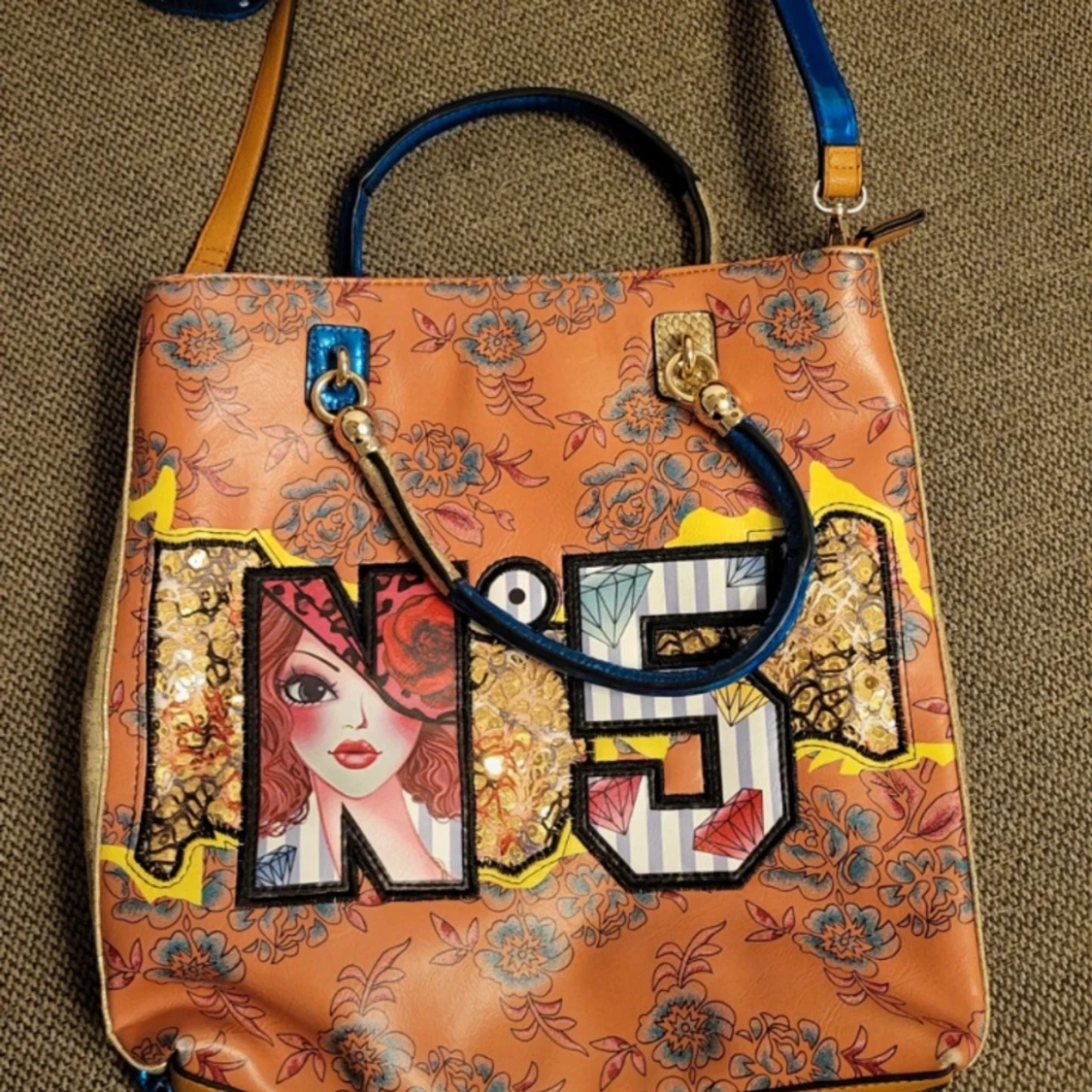 Jättefin handväska