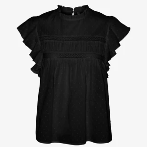 Blus - Jättefin och söt blus/topp från zalando! Lite tunnare så perfekt nu till sommaren❤️Skriv för egna bilder osv❤️