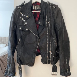 Jofama by Kenza skinnjacka - Bra skick, sällan använd. Storlek 36