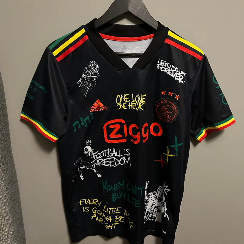 Bob Marley Ajax tröja . T-shirts.