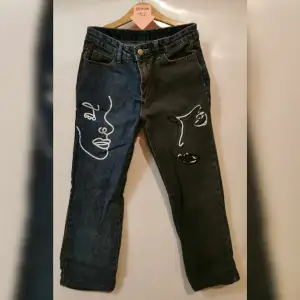 Jeans till barn i fint skick. 