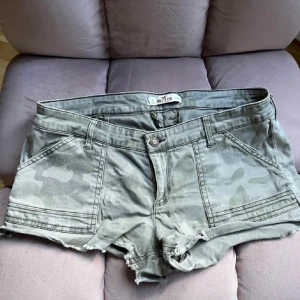 Jeans shorts  - Super snygga, aldrig använda 