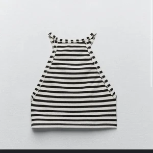 Topp - Fin topp från Zara. Nyskick! 100 kr💕💕