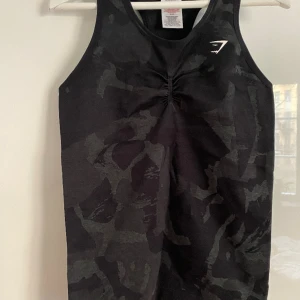 Linne topp Gymshark XS - Ny topp i storlek 34-36