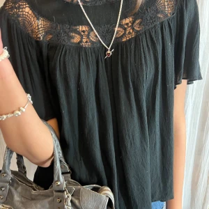 Blus - Säljer denna assnygga blusen❤️❤️