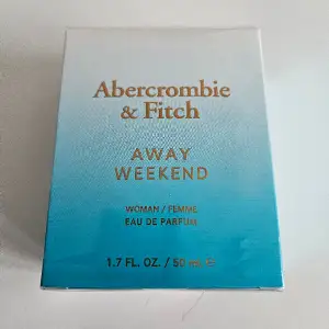 Abercrombie & Fitch Away Weekend Women Eau de Parfum 50 ml Ny i oöppnad förpackning! Nypris 650kr